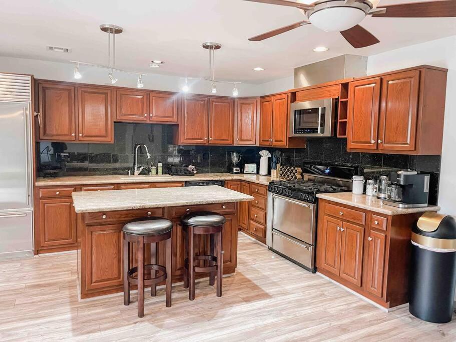 *Entertainment Villa* 5Min To Strip Optional Heated Pool Jacuzzi! Las Vegas Luaran gambar
