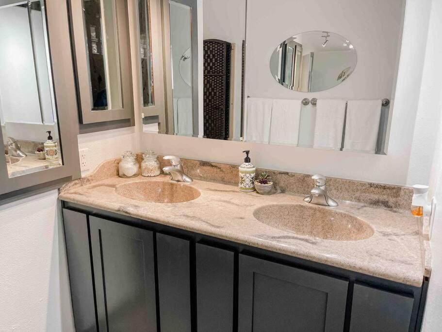 *Entertainment Villa* 5Min To Strip Optional Heated Pool Jacuzzi! Las Vegas Luaran gambar